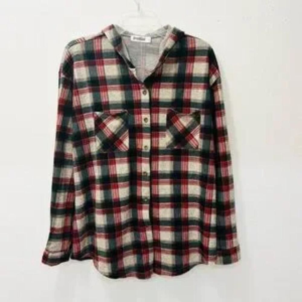 Roommates Women's multi Shirt